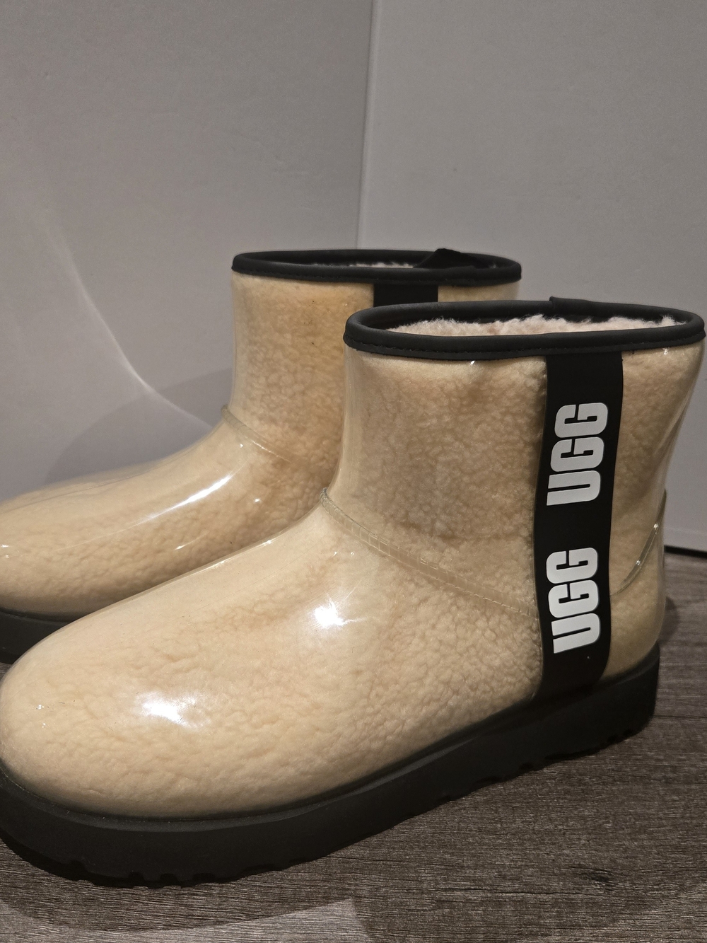 UGG CLASSIC MINI CLEAR NATURAL/BLACK WATERPROOF Rain Boots Women's SIZE 10